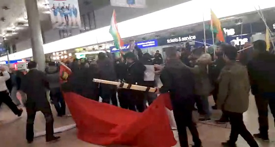 اعتداء أردوغان على &#8221; عفرين &#8221; يتسبب في مشاجرات بمطار هانوفر بألمانيا