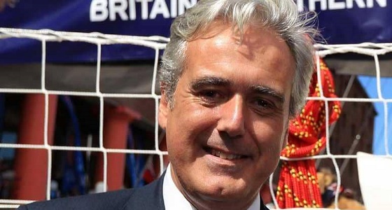 إقالة وزير بريطاني من منصبه بسبب ” فعل مشين “