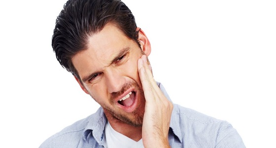 غسول ” الفم ” يؤدي إلى حساسية الأسنان