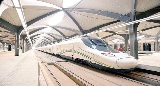 بالصور.. قطار الحرمين في رحلة تجريبية بين مكة والمدينة