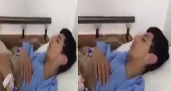 بالفيديو.. شاب يردد الآذان فور خروجه من غرفة العمليات