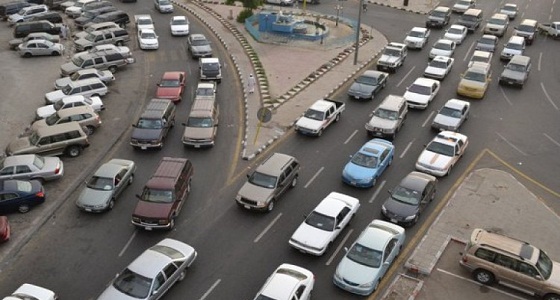 شبه توقف للحركة المرورية بطريق ” الطائف-الرياض “