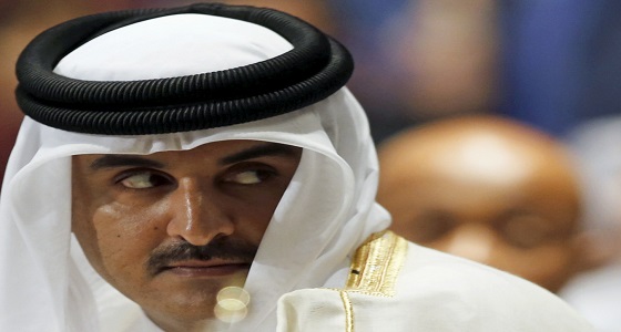 معارض قطري: ” تميم ” يضع أسرة آل ثاني تحت الإقامة الجبرية خوفا على العرش