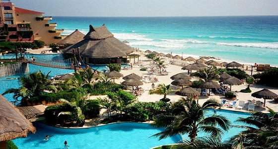 اقتراح مكسيكي بجذب السائحين من خلال السماح لهم بتعاطي الحشيش