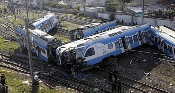 مقتل 4 أشخاص إثر خروج قطار عن مساره في جنوب إفريقيا