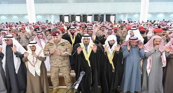 بالصور.. نائب أمير الرياض يوجه تعازي القيادة لأسر شهداء الواجب