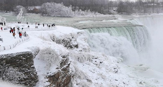 بالصور.. الثلوج والأمطار تحيط بالكرة الأرضية.. و ” البرك ” تسيطر على الدول