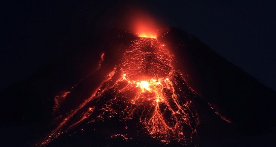 بالصور.. تجدد ثوران بركان &#8221; مايون &#8221; بالفلبين