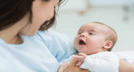 فائدة الولادة المبكرة في زيادة المغذيات بحليب الأم