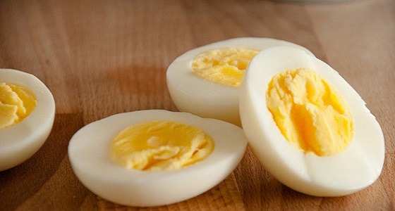 أطباء ينصحون بعدم تناول أكثر من ” بيضة ” في اليوم