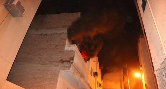 تماس كهربائي يتسبب في حريق شقة بجدة دون إصابات
