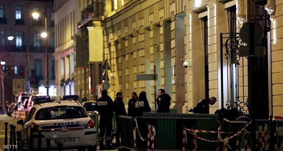 5 أشخاص ينفذون عملية سطو مسلح على فندق بباريس