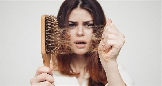 تساقط الشعر يثير القلق عندما يصبح غير طبيعي