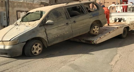 بلدية أبوعريش تزيل 93 سيارة تالفة خلال أسبوع