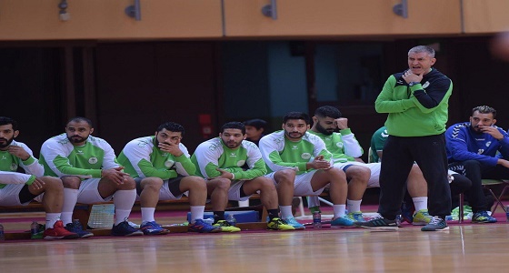 المنتخب الوطني لكرة اليد يتغلب على نظيره الإماراتي