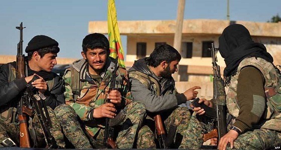 1000 مقاتل من الأكراد على الحدود التركية