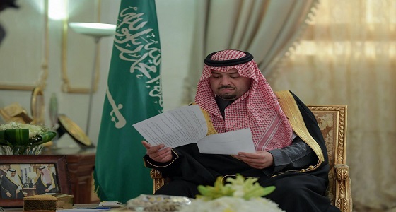 أمير الحدود الشمالية يلتقي مدير التعليم للأطمئنان على سير الاختبارات