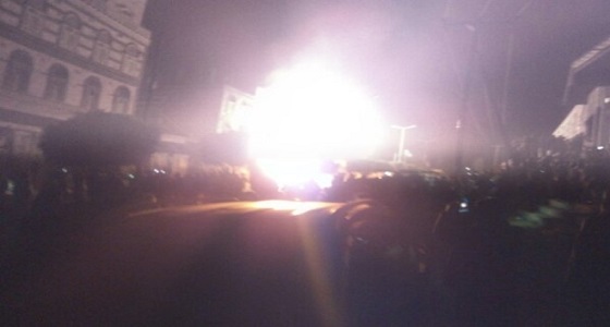 بالصور.. انفجار في محطة وقود أمام القاعدة الإدارية بـ &#8221; ذمار &#8221; اليمنية
