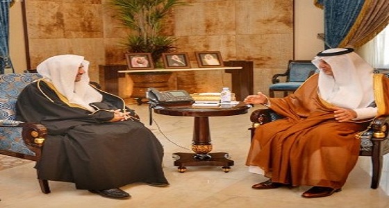 الأمير خالد الفيصل يلتقي الأمين العام لرابطة العالم الإسلامي