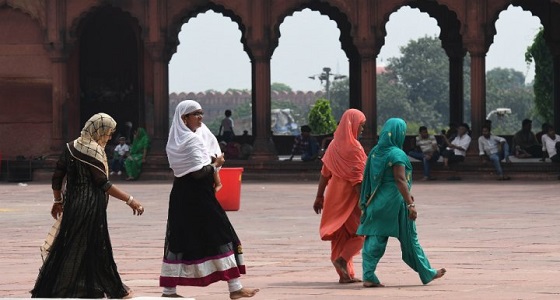 مقيم هندي يطلق زوجته بالثلاث عبر الـ SMS