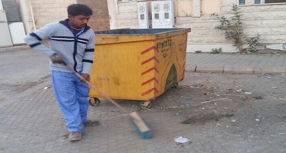 بالصور.. ” أمانة نجران ” تستكمل أعمال النظافة اليومية بالمنطقة
