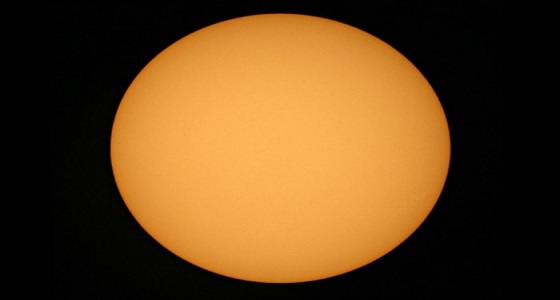 فلكية جدة: سطح الشمس خالي من البقع لليوم الثامن على التوالي
