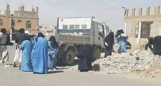 الحوثي يجبر &#8221; السجينات &#8221; على الأعمال الشاقة في صنعاء