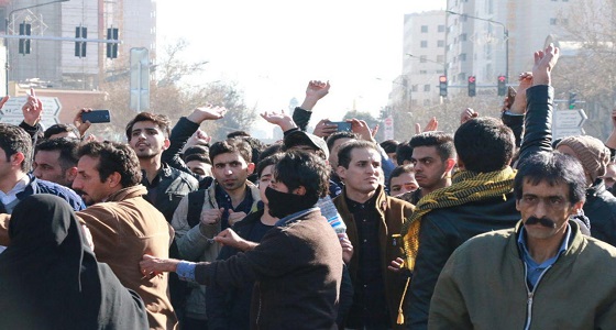النظام الإيراني يعتقل أكثر من 3 آلاف متظاهر