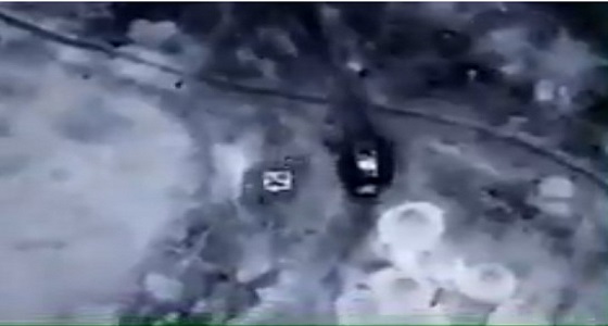 بالفيديو.. سلاح الجو الإماراتي في التحالف العربي يقصف آلية عسكرية حوثية