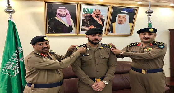 مدير الدفاع المدني بمنطقة الباحة يقلد عدداً من الضباط رتبهم الجديدة