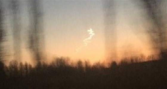 دخان كثيف في سماء طهران.. وأنباء عن إطلاق صاروخ أرض جو