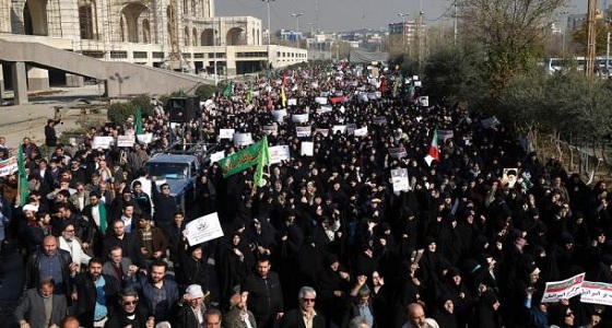 السلطات الإيرانية تعتقل مئات المتظاهرين في عدة مدن