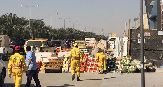 بالصور.. إزالة 18 بسطة خضار وفاكهة بالرياض