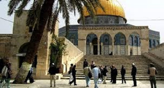 الشرطة الإسرائيلية تسمح للمتطرفين اليهود بأداء طقوس تلمودية علنية في المسجد الأقصى