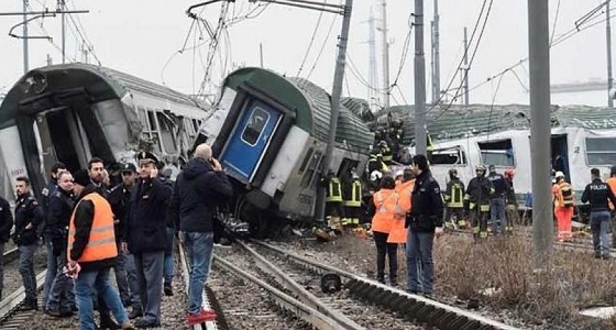 مقتل شخصين وإصابة 110 آخرين في حادث تصادم قطار بإيطاليا