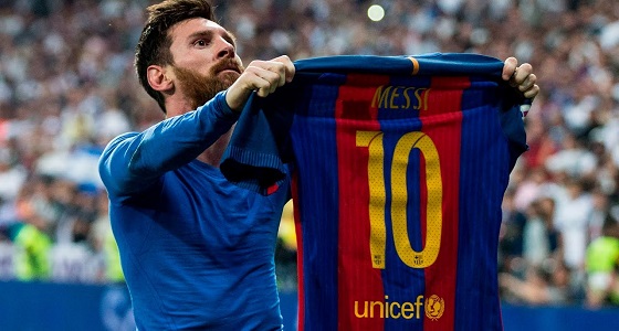 ميسي يتقاضى 100 مليون يورو سنويا من برشلونة