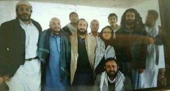 لأول مرة.. صورة تجمع أقارب علي عبدالله صالح المختطفين لدى الحوثيين