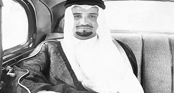 صورة نادرة للأمير منصور بن عبدالعزيز في العشرينيات