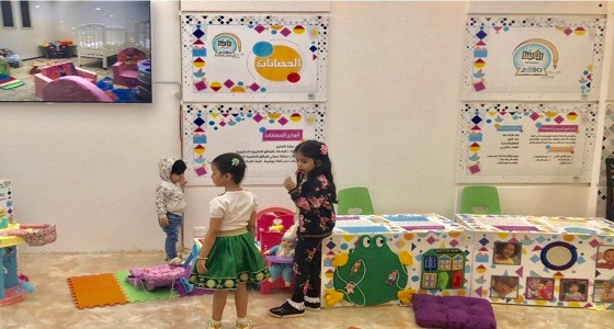 الأطفال يشاركون في حضانة جناح التعليم بالجنادرية