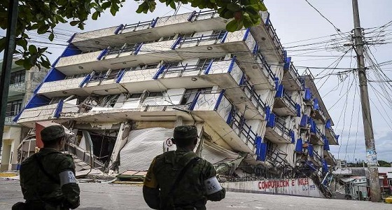 تمايل المباني الشاهقة في زلزال قوته 7,5 ريختر بالمكسيك