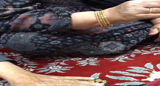 بالفيديو.. مواطنة مسنة توجه رسالة شديدة للسحيمي: الشيطان هو من يكره الأذان