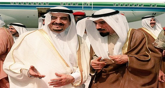 صورة نادرة لاستقبال الشيخ جابر لـ ” الملك فهد ” في 1991م