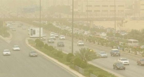 الإنذار المبكر: رياح نشطة وأمطار رعدية على أجزاء من المملكة