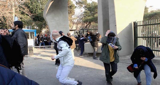 ارتفاع عدد القتلى إلى 21 في الاحتجاجات ضد انتهاكات النظام الإيراني