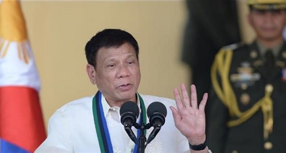 الرئيس الفلبيني: 500 دولار مكافأة مقابل رأس متمرد شيوعي