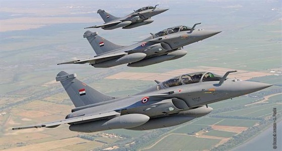 القوات الجوية المصرية تواصل ضرب البؤر الإرهابية بسيناء