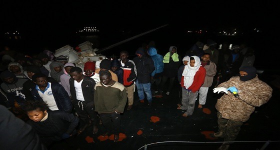 البحرية الليبية تعلن إنقاذ 240 مهاجرا غير شرعي من بينهم أطفال