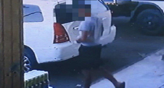 مواطن يتقدم ببلاغ بعد سرقة سيارته أمام عينه