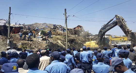 مصرع 17 شخصًا إثر انهيار مكب نفايات في موزمبيق