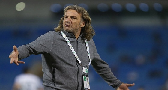 كارينيو يكشف أسباب المطالبة بالرحيل عن الشباب